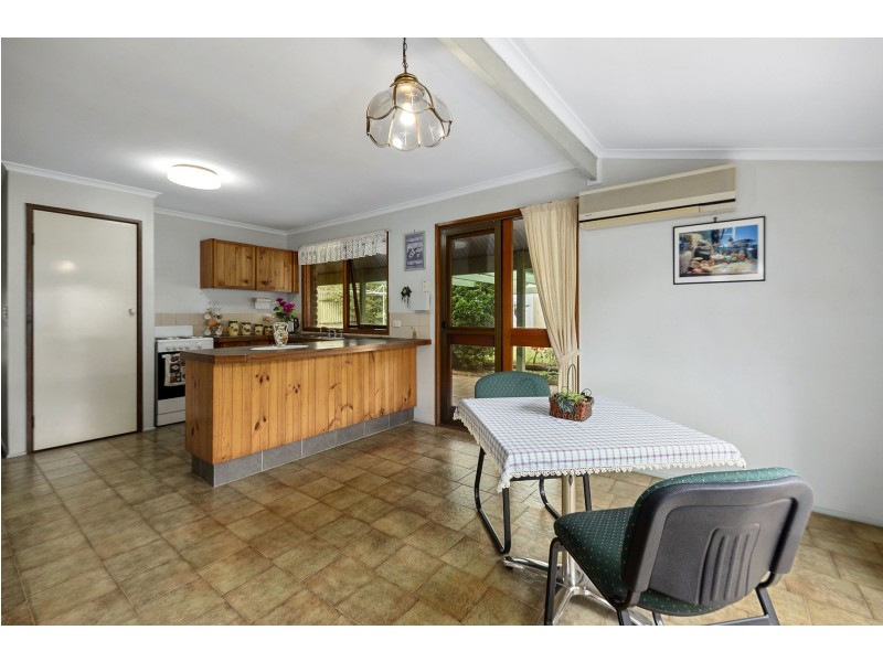 818 Ruthven Street, Kearneys Spring QLD 4350