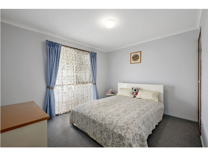 818 Ruthven Street, Kearneys Spring QLD 4350