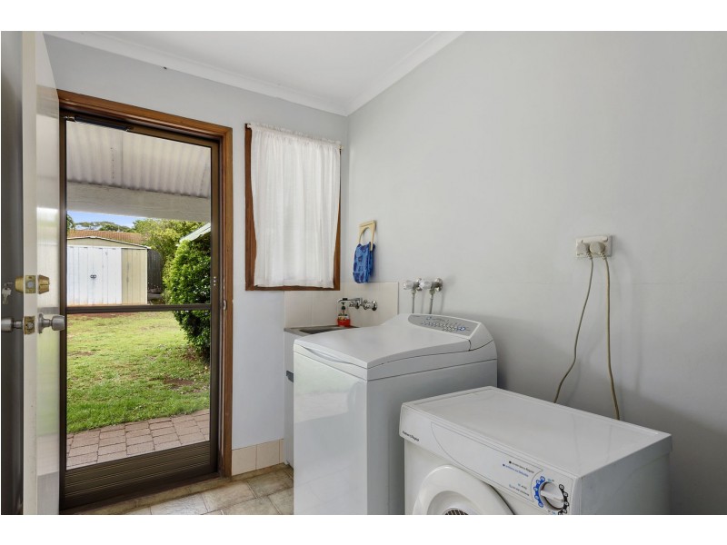 818 Ruthven Street, Kearneys Spring QLD 4350