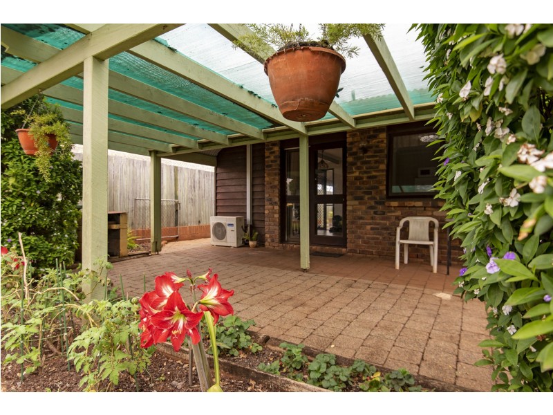 818 Ruthven Street, Kearneys Spring QLD 4350