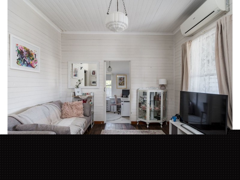 2 Laurel Lane, Toowoomba City QLD 4350