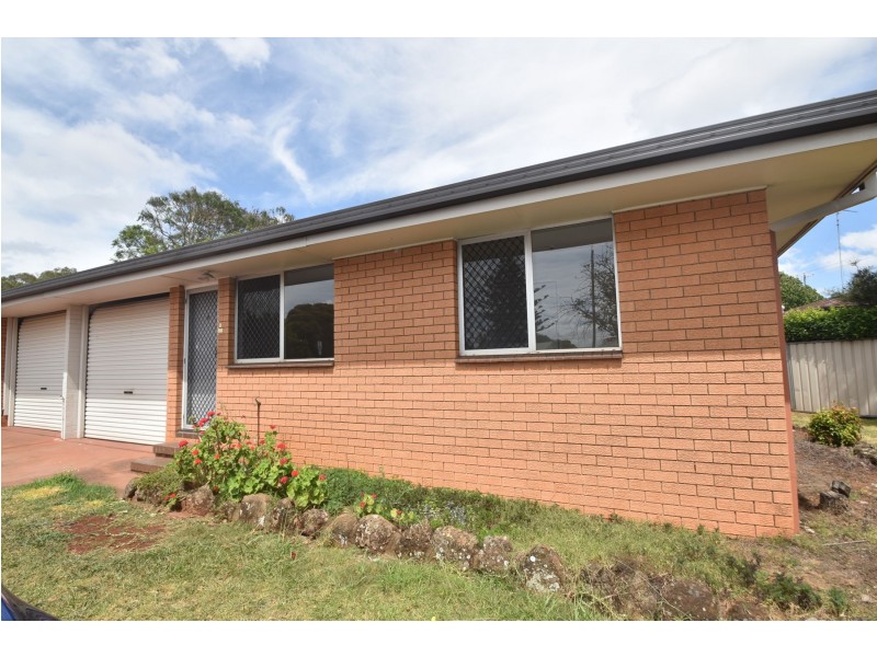 2/71 Drayton Road, Harristown QLD 4350