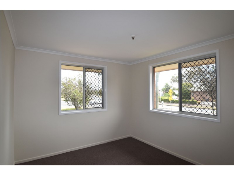 2/71 Drayton Road, Harristown QLD 4350