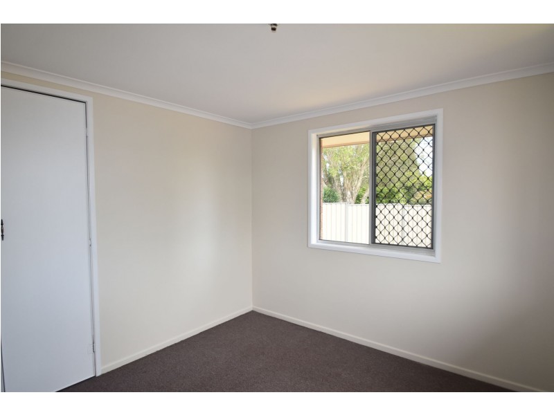 2/71 Drayton Road, Harristown QLD 4350