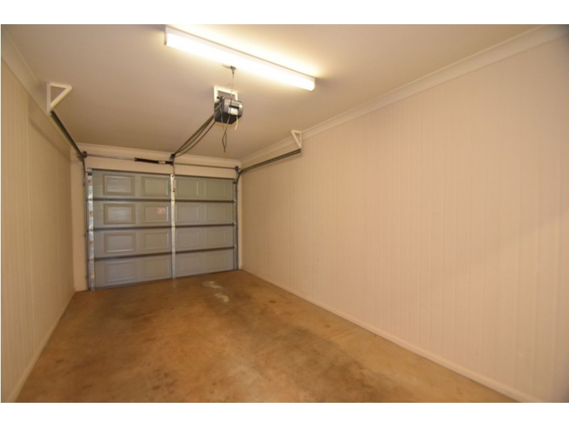 2/180A Jellicoe Street, Newtown QLD 4350