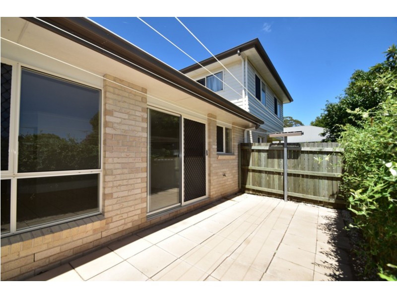 2/180A Jellicoe Street, Newtown QLD 4350