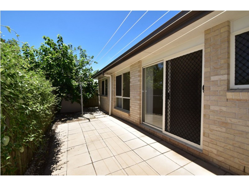 2/180A Jellicoe Street, Newtown QLD 4350