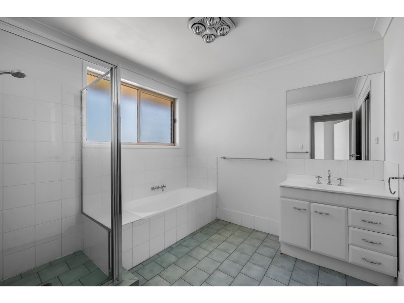 28 Liquidambar Street, Glenvale QLD 4350