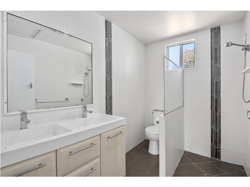 16 Seaton Street, South Toowoomba QLD 4350