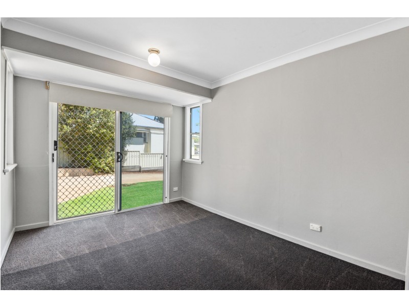 16 Seaton Street, South Toowoomba QLD 4350