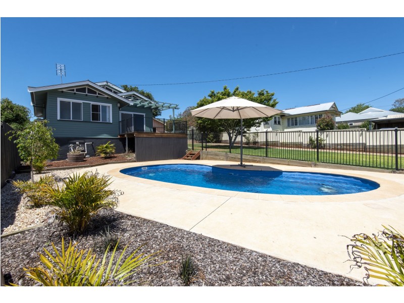16 Seaton Street, South Toowoomba QLD 4350