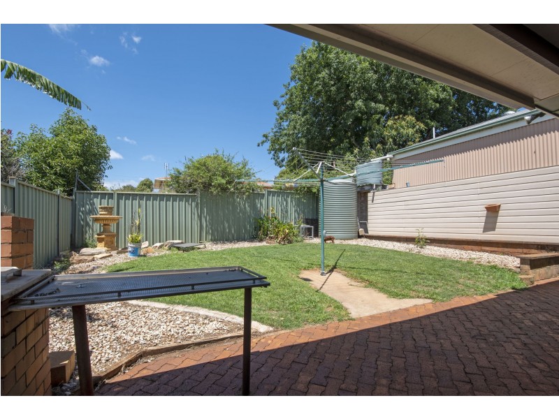 16 Seaton Street, South Toowoomba QLD 4350