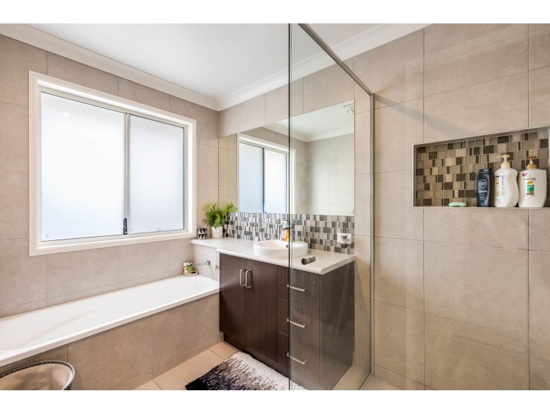 3A Nash Drive, Glenvale QLD 4350