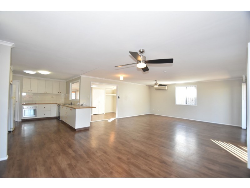299 Taylor Street, Wilsonton QLD 4350