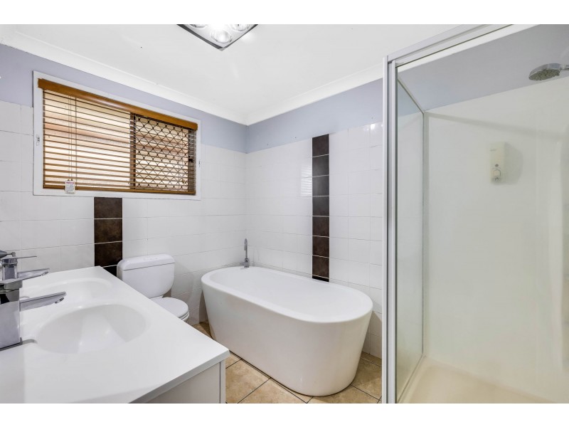 6 Ludgate Court, Rockville QLD 4350