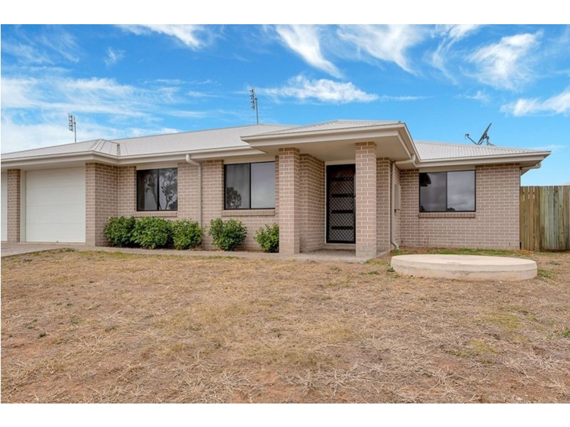 2/19 Fairfax Street, Cambooya QLD 4358