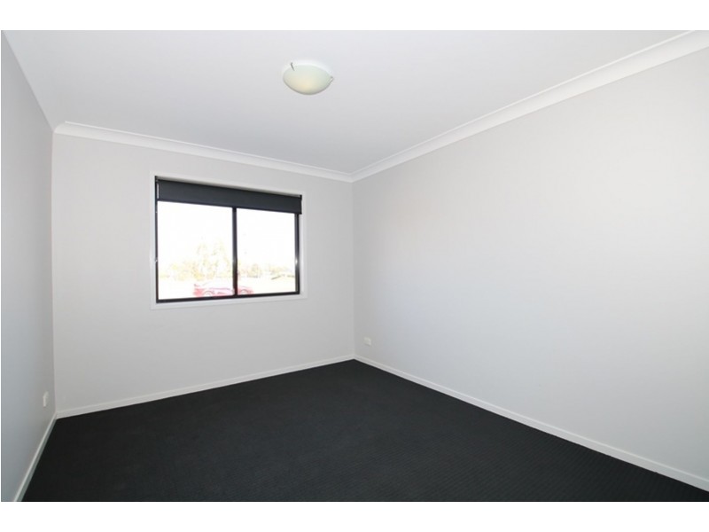 2/19 Fairfax Street, Cambooya QLD 4358
