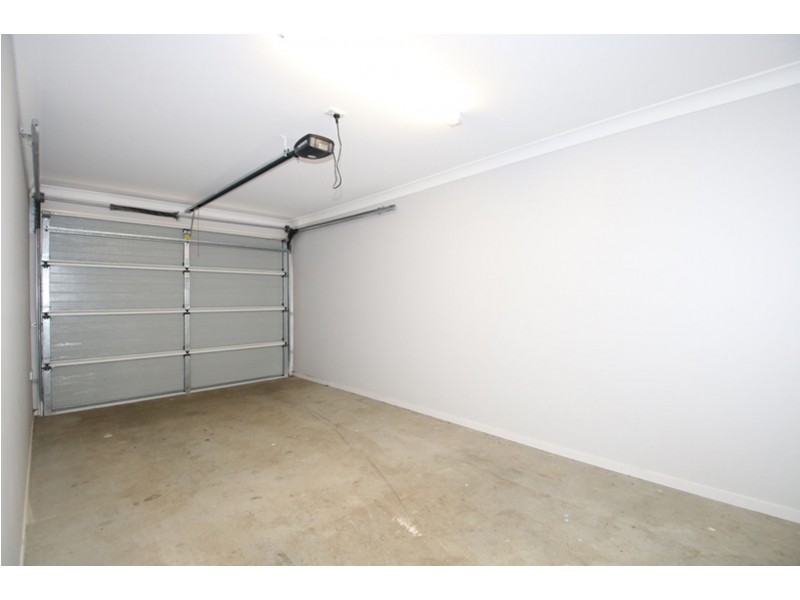 2/19 Fairfax Street, Cambooya QLD 4358