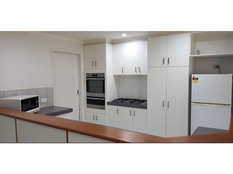 36 Kratzmann Court, Kearneys Spring QLD 4350