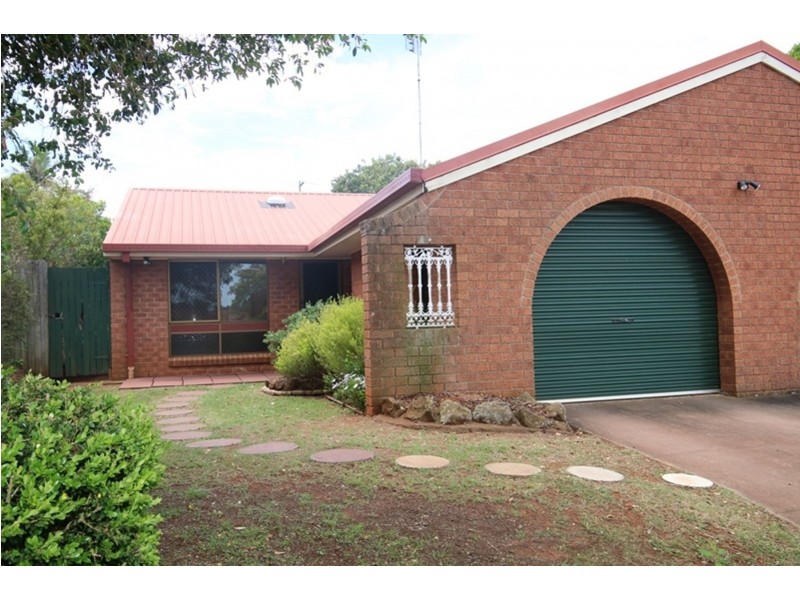 2/37 Agnes Street, Centenary Heights QLD 4350