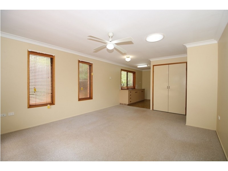 2/37 Agnes Street, Centenary Heights QLD 4350