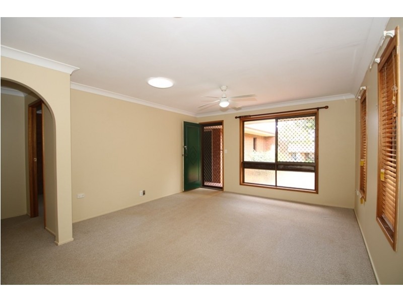 2/37 Agnes Street, Centenary Heights QLD 4350