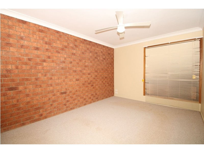 2/37 Agnes Street, Centenary Heights QLD 4350