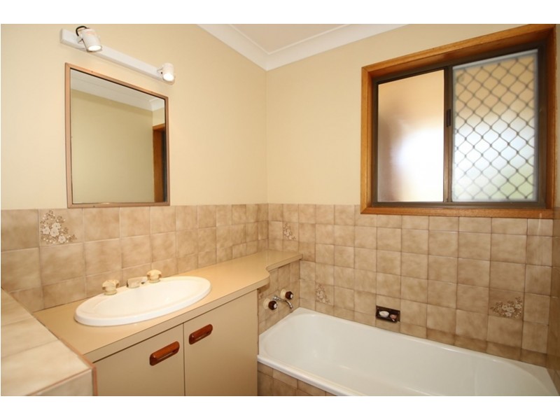 2/37 Agnes Street, Centenary Heights QLD 4350