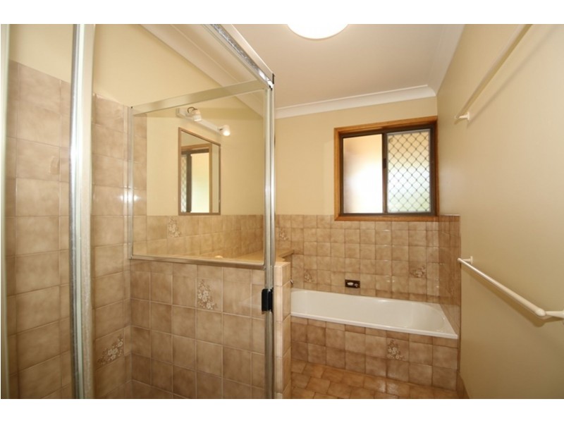 2/37 Agnes Street, Centenary Heights QLD 4350