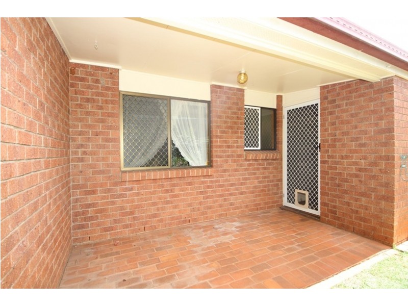 2/37 Agnes Street, Centenary Heights QLD 4350