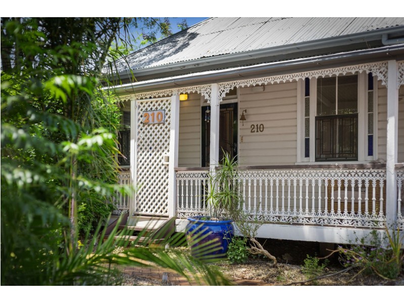 210 Perth Street, South Toowoomba QLD 4350