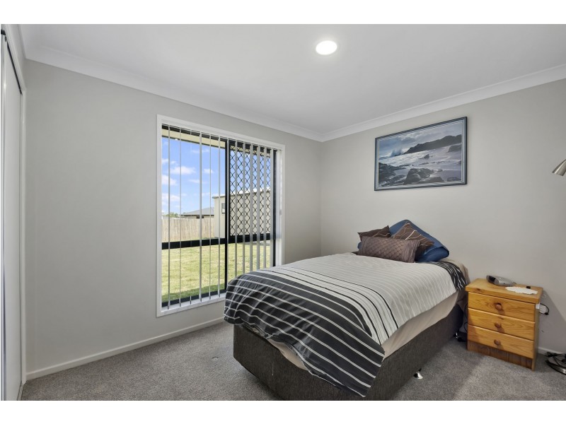 55 Myrtleford Crescent, Cambooya QLD 4358