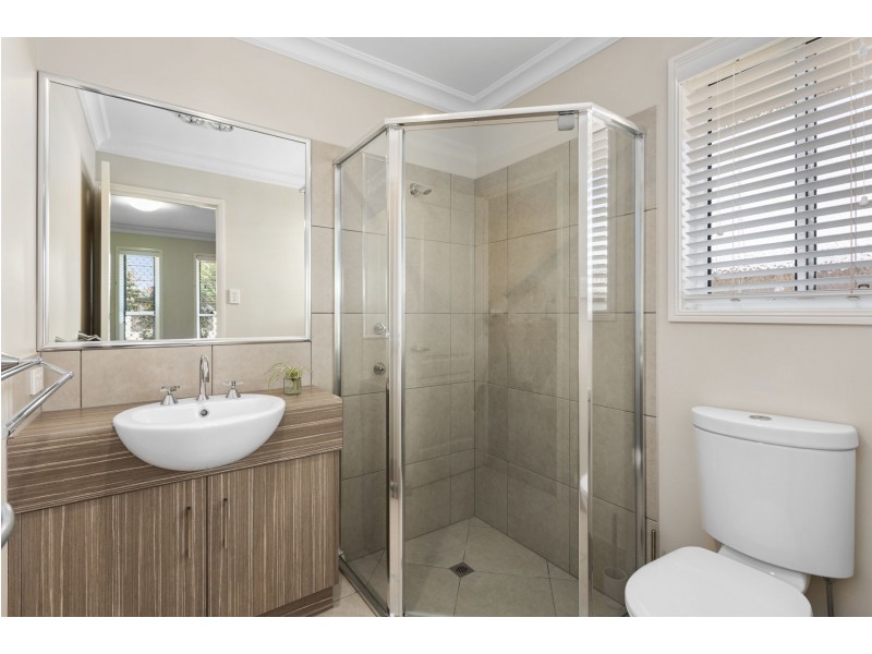 2/21 McMorrow Street, Kearneys Spring QLD 4350