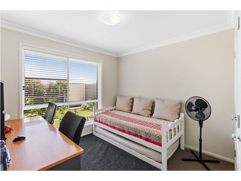 2/21 McMorrow Street, Kearneys Spring QLD 4350