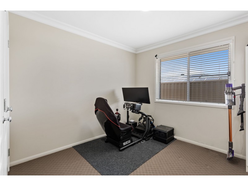 2/21 McMorrow Street, Kearneys Spring QLD 4350