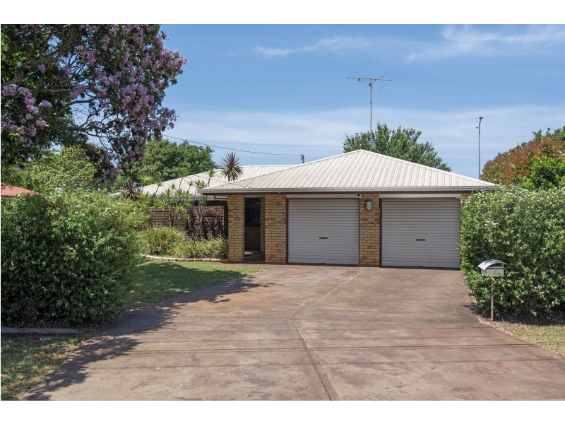 6 Fysh Court, Wilsonton QLD 4350