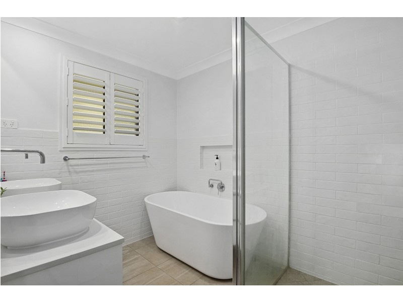 6 Fysh Court, Wilsonton QLD 4350