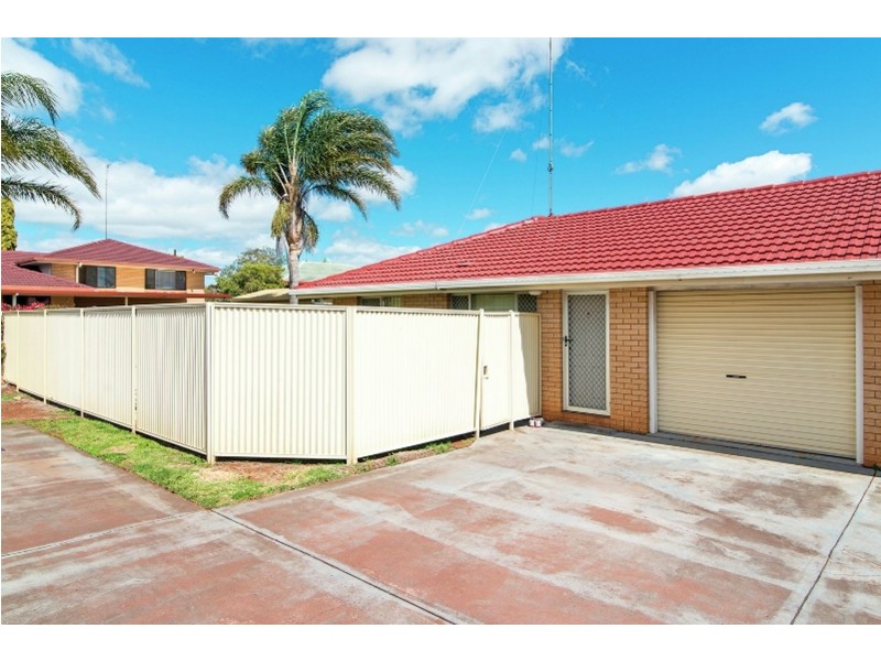 2/36 Crotty Street, Centenary Heights QLD 4350