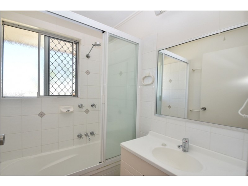 2/36 Crotty Street, Centenary Heights QLD 4350