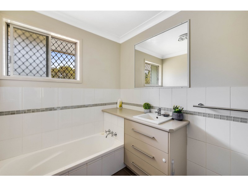 25 Batterbee Street, Rangeville QLD 4350