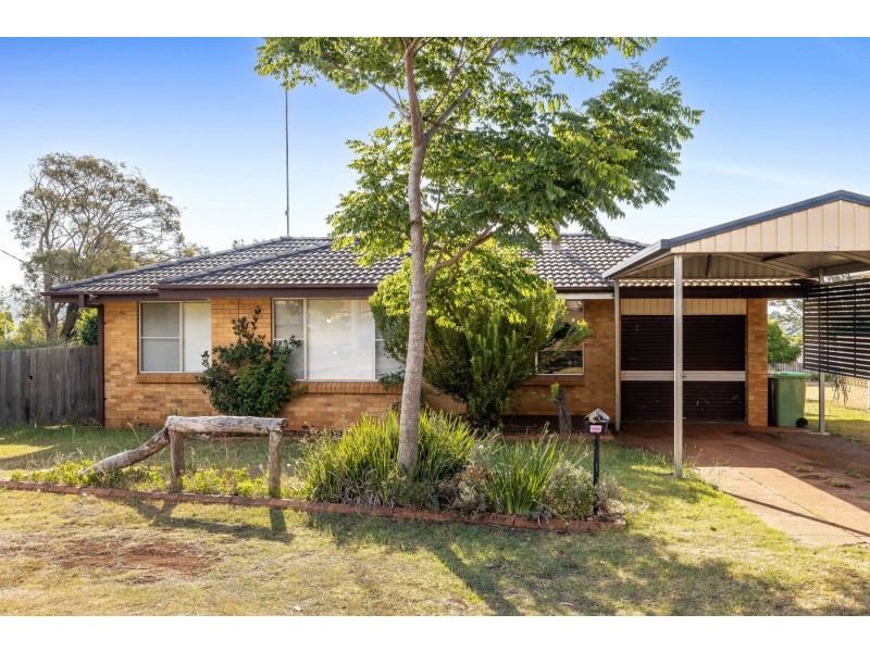 25 Batterbee Street, Rangeville QLD 4350