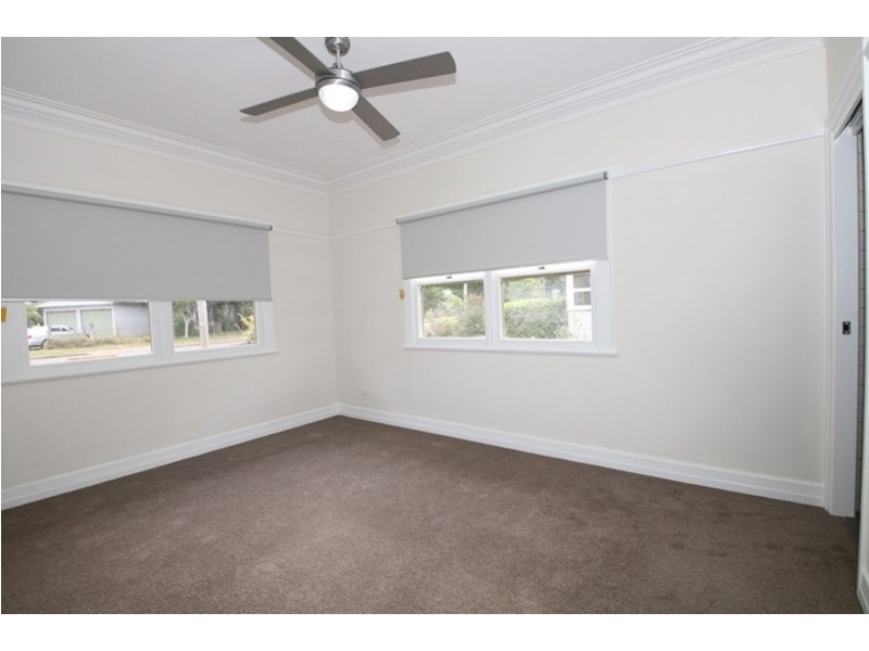 1A Wallace Street, Newtown QLD 4350
