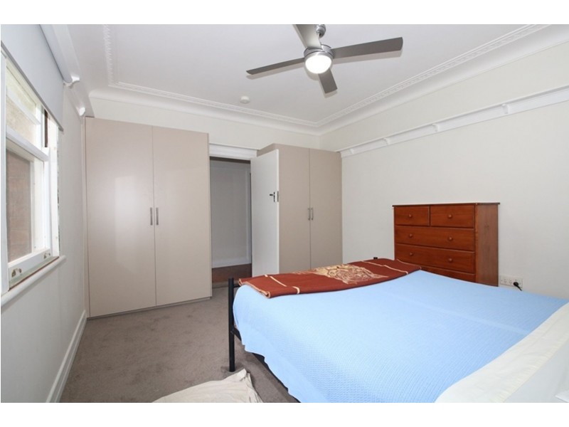 1A Wallace Street, Newtown QLD 4350