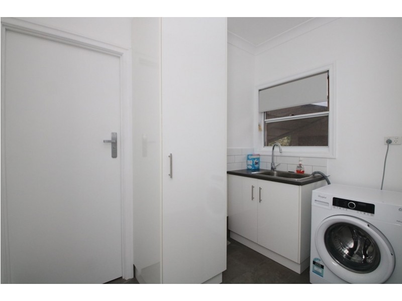 1A Wallace Street, Newtown QLD 4350