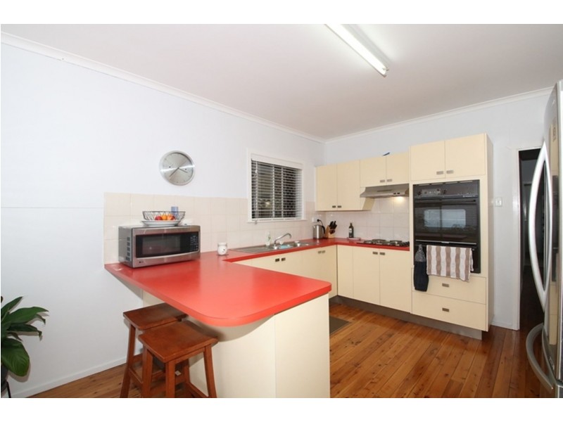 39 Martini Street, Mount Lofty QLD 4350