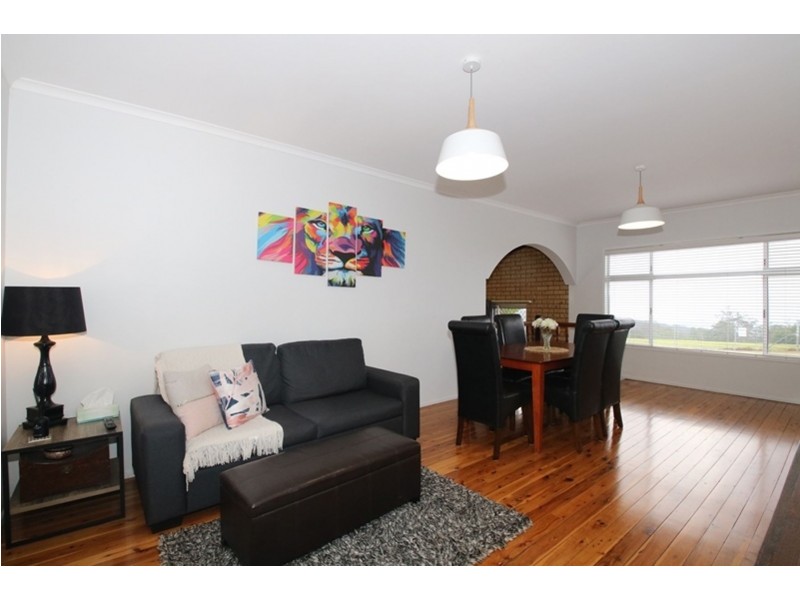 39 Martini Street, Mount Lofty QLD 4350