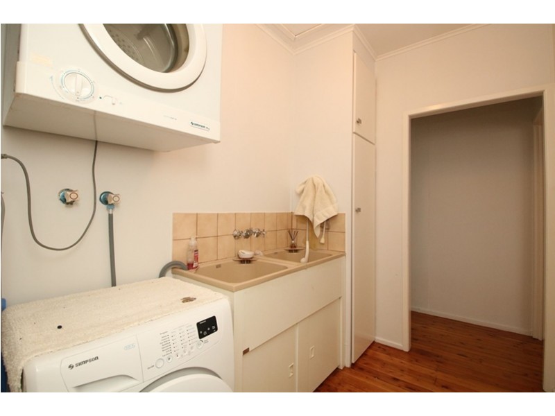 39 Martini Street, Mount Lofty QLD 4350