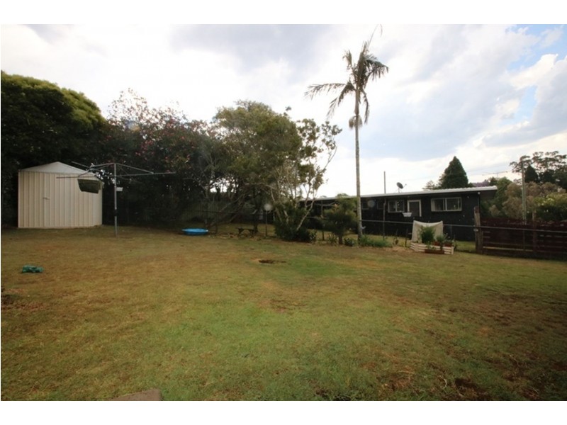 39 Martini Street, Mount Lofty QLD 4350