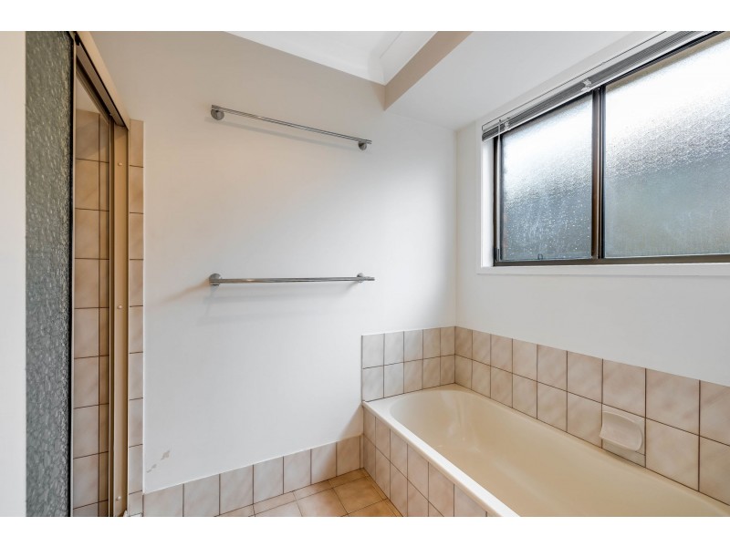 28 Banksia Street, Newtown QLD 4350