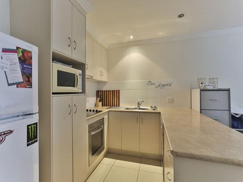 2/381 Greenwattle Street, Wilsonton QLD 4350